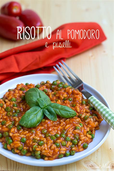 Risotto Al Pomodoro E Piselli Con Basilico Fresco