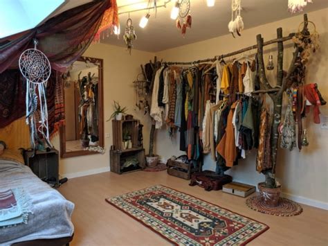 Gemütliches Orientalisch angehauchtes Zimmer in DIY Wohnung zur