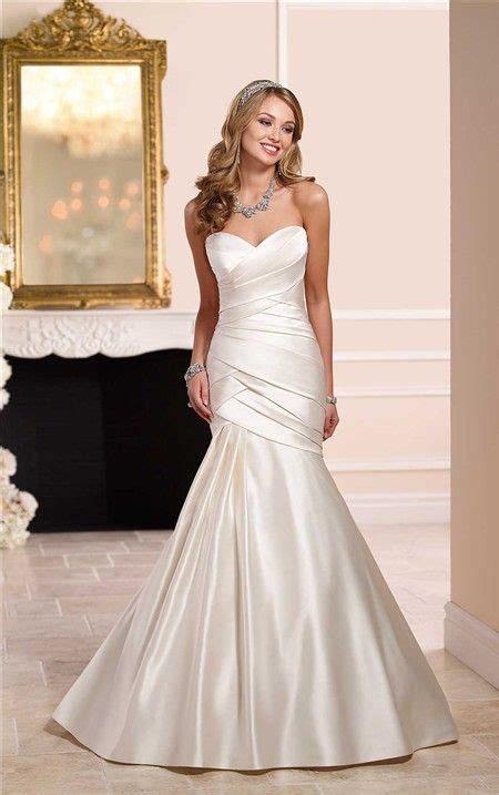 Mermaid Sweetheart Ivory Satin Ruched Wedding Dress Corset Back