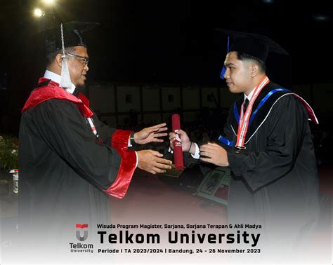 WISUDA TELKOM UNIVERSITY 2023 FTE S1 TEKNIK TELEKOMUNIKASI DEKAN 028