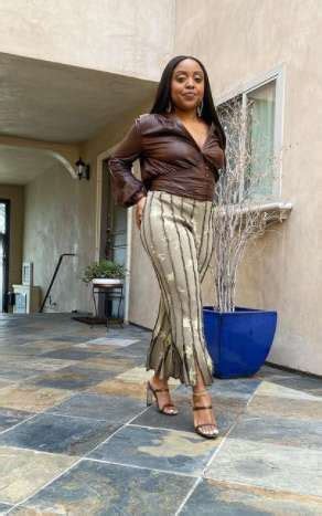 Quinta Brunson wiki Biography Profile Net Worth images - LabuWiki