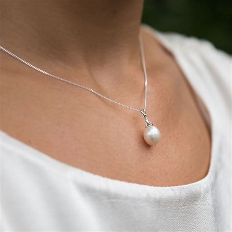 Classic Freshwater Pearl Necklace Tigerlily Jewellery