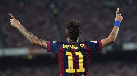 Neymar Jr Wallpaper Barcelona : Neymar jr of barcelona looks on prior ...