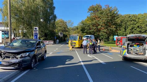 H Ckeswagen Vorfahrt Missachtet Unfall Auf B In Westenbr Cke