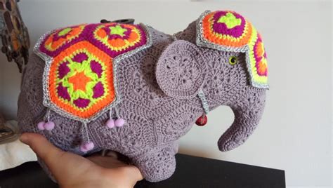 The African Flower Elephant – Carmen Crochet