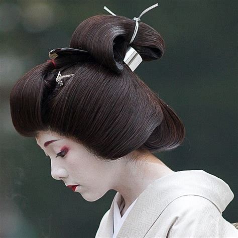 Geisha Seniman Penghibur Tradisional Jepang Shimane University