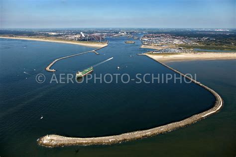 Aerophotostock IJmuiden Luchtfoto Havenmond Monding Noordzeekanaal