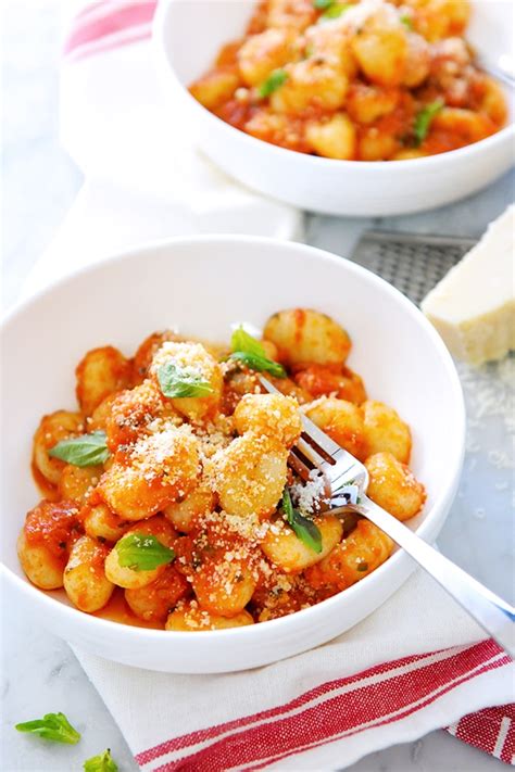 Easy Gnocchi With Vodka Sauce Delallo