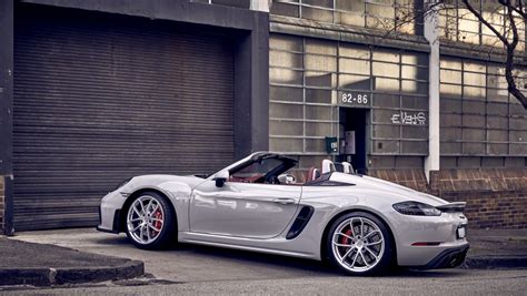 Product Highlights: Hungry for every curve – The 718 Spyder - Porsche ...