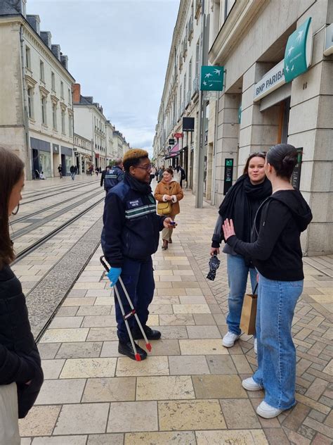 Ville de Tours on Twitter La brigade verte accompagnée de nombreux