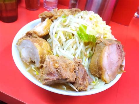 【ラーメン二郎京都店】京都唯一の直系二郎店。デカ盛り量なメニューを注文して、はんなりといただきます。（分かりやすい入店ナビ付）