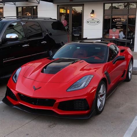 2019 Chevrolet Corvette ZR1 - Details of cars