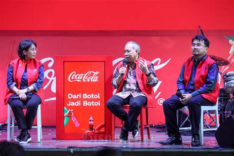 Coca Cola Luncurkan Kemasan Botol Plastik Rpet