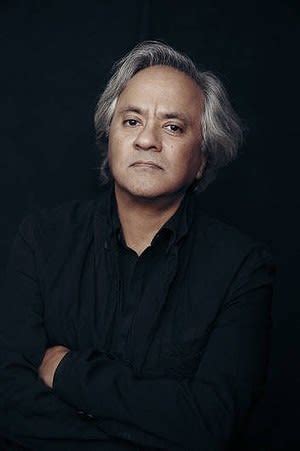 Anish Kapoor - Biography | The Lapis Press