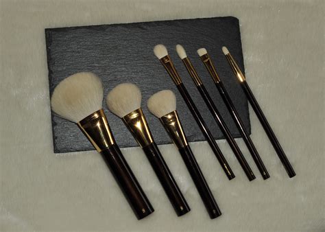 7 Tom Ford brushes – Sweet Makeup Temptations