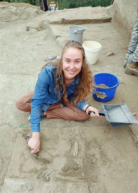 Tusk of female woolly mammoth ties extinct creatures to ancient Alaska ...