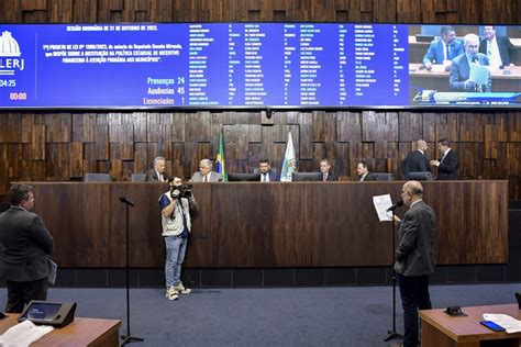 Deputados iniciam em plenário discussão do Orçamento Estadual A Voz