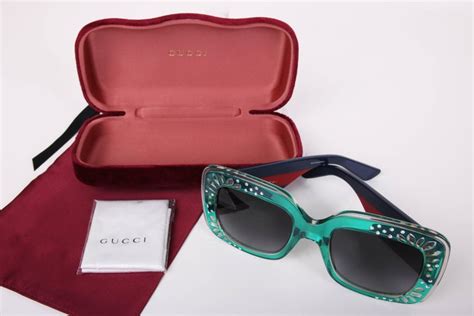 Gucci Green Oversized Square Frame Sunglasses Wrhinestone Detail At 1stdibs Gucci Green