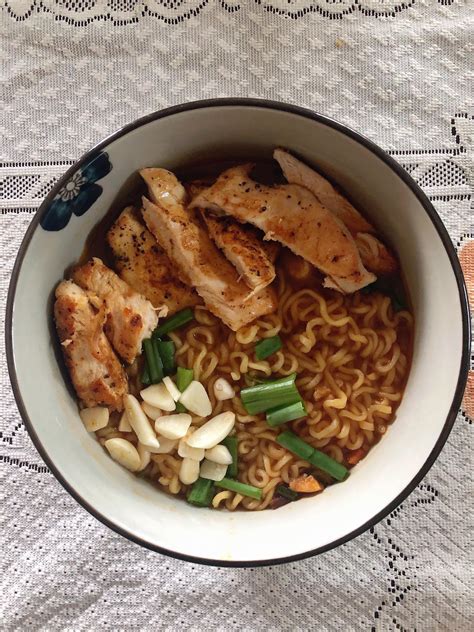 Shin Ramyun With Chicken Spring Onions And Way Too Much Garlic