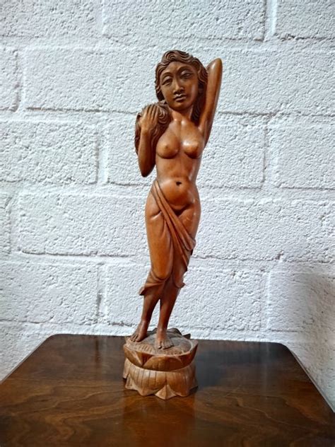 Scultura 1 Legno Massiccio Signora Balinese Nuda Catawiki