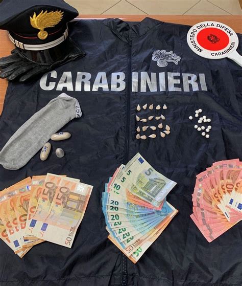 Trovato Pusher Con Dosi Di Cocaina Pronte Per Lo Spaccio Arrestato