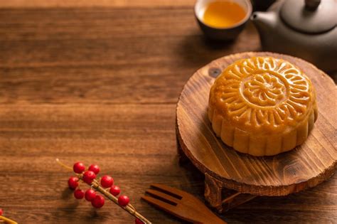 Bolo Da Lua Ajuste Da Mesa Do Mooncake Pastelaria Tradicional Chinesa