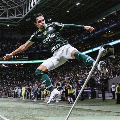 Raphael Veiga Rio Richard Soccer Green Grande Favs Style