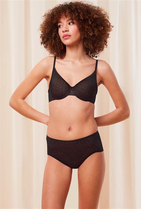 10215948 Sheer Signature Noir Marizia Lingerie