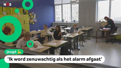 Hoe Is Het Om Naar School Te Gaan Tijdens De Oorlog In Oekra Ne Youtube