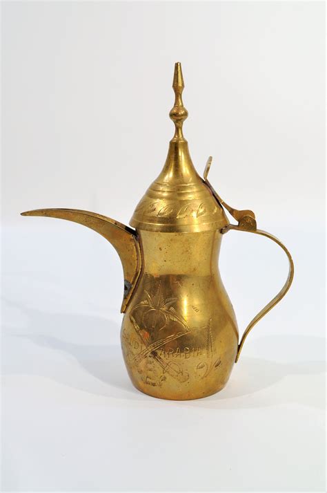 Solid Brass Teapot Arabic Dallah Engraved Saudi - Etsy | Tea pots, Solid brass, Arabic coffee