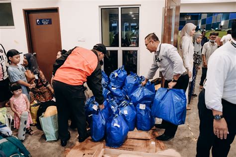 Kejora Santun Flood Victims Lembaga Kemajuan Johor Tenggara