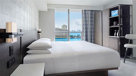 Hotel Rooms and Suites in Brickell | Hyatt Centric Brickell Miami