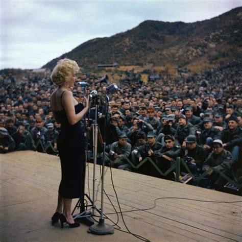 Marilyn Monroe In Korea Galerie Prints Premium Photographic Prints