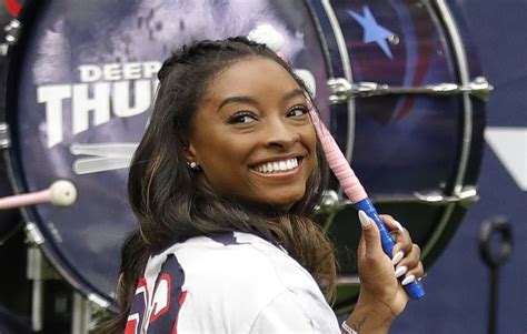 Simone Biles Bares Ripped Abs In White Bikini In Honeymoon Snaps