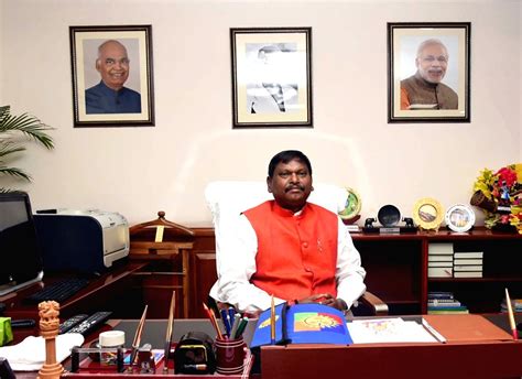 Arjun Munda takes charge as Tribal Affairs Minister