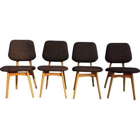 Set Van Scandinavische Stoelen Van Beukenhout En Dikke Stof Jaren