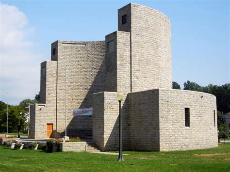 Back-a-Yard Newport - A friendly smile from Lois from Girlguiding Cymru