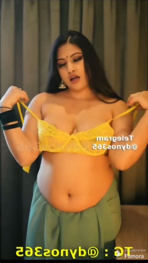 Desi Bhabi Naked Show Hot Pussy