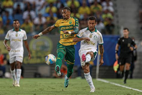 Veja fotos de Cuiabá x Palmeiras pelo Campeonato Brasileiro Gazeta