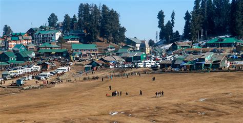 Tourism, farming may get hit in Kashmir as snow plays hooky | Tehelka