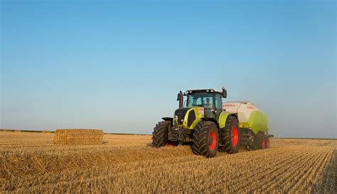 CLAAS ARION 400 Tractor - GRAINSCO