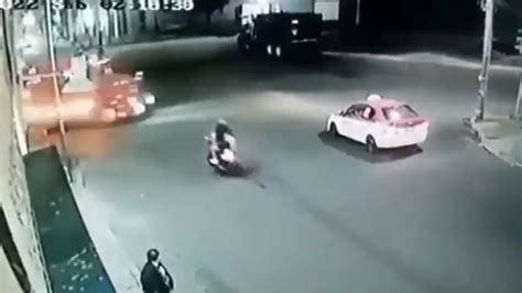 Imágenes Sensibles Video De Dos Menores En Moto Arrollados Por Tráiler