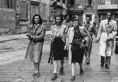 La Rivoluzione Delle Donne Dal Fascismo Alla Costituente