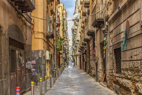 Quartieri Spagnoli Di Napoli Dove Si Trovano Cosa Vedere E Quanto