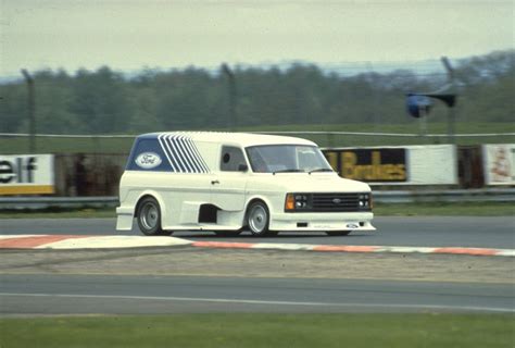 Im Rückspiegel 50 Jahre Ford Transit 1 Magazin