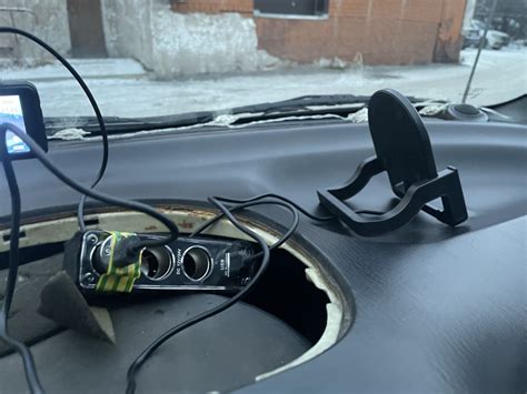 Скрытый разветвитель. Беспроводная зарядка телефона. — Hyundai H-1 (1G ...