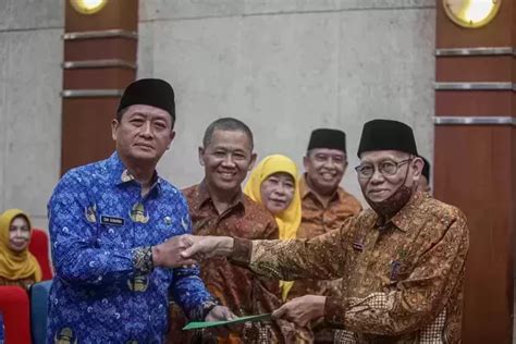 RESMI DIROMBAK Inilah Batas Usia Pensiun PNS Yang Kini Berlaku Di