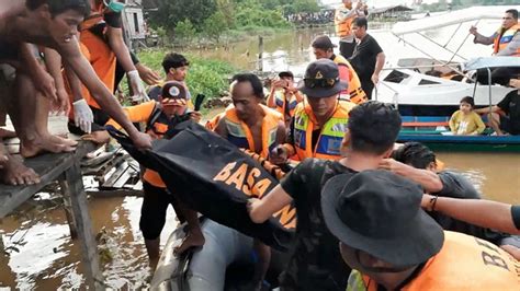 Tim Sar Temukan Jasad Siswa Smp Yang Tenggelam Di Sungai Kahayan