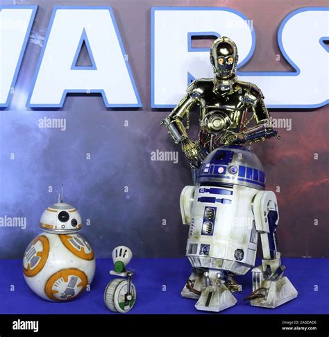 R2 D2 C 3po Bb 8 And D O Star Wars The Rise Of Skywalker European