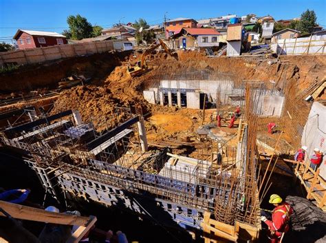 Autoridades Inspeccionaron Las Obras Del Nuevo Cesfam De Santa Sabina